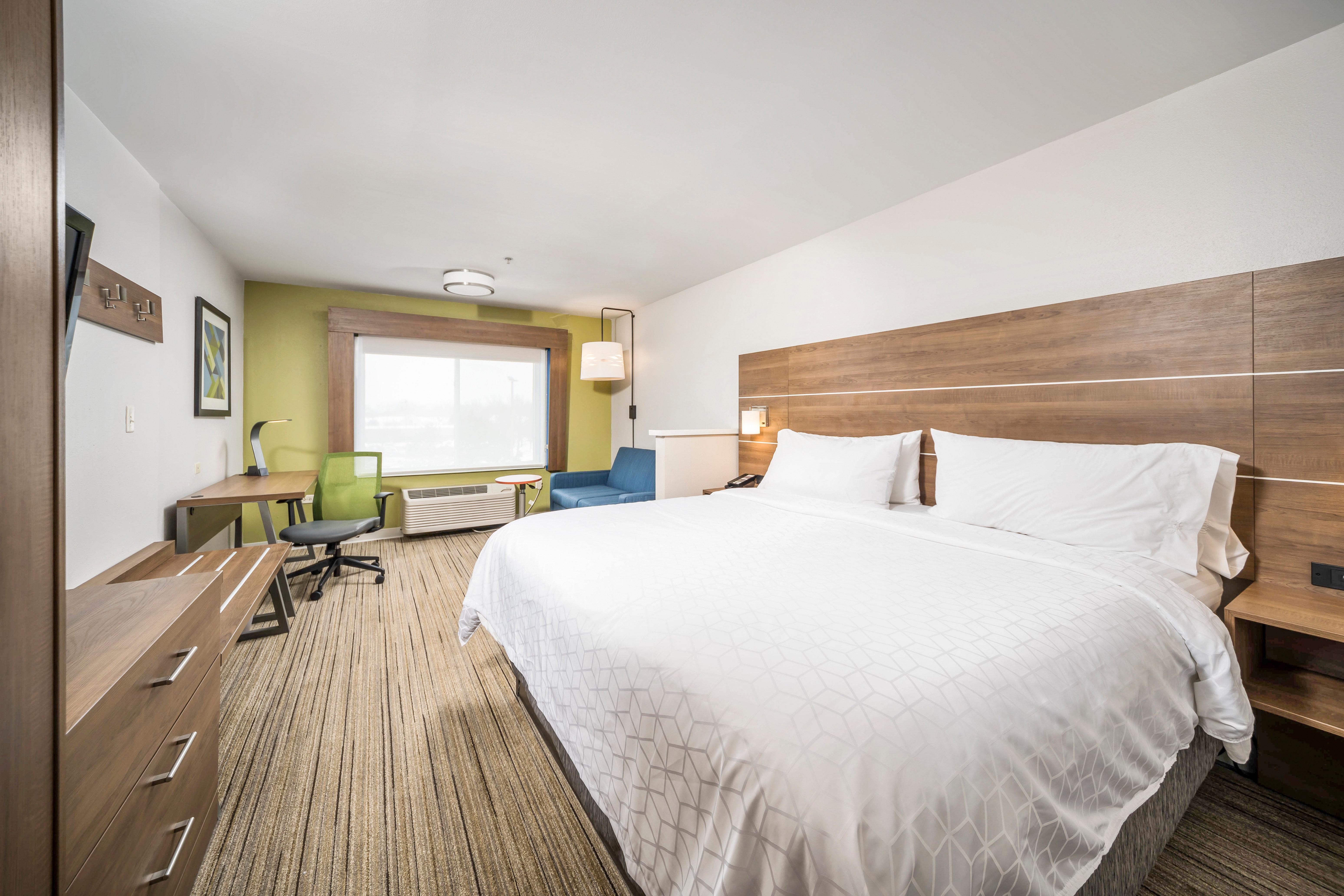 Holiday Inn Express Chicago Northwest-Vernon Hills By Ihg Exterior photo