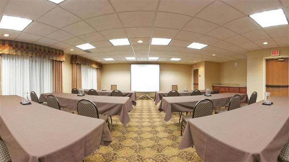 Holiday Inn Express Chicago Northwest-Vernon Hills By Ihg Exterior photo
